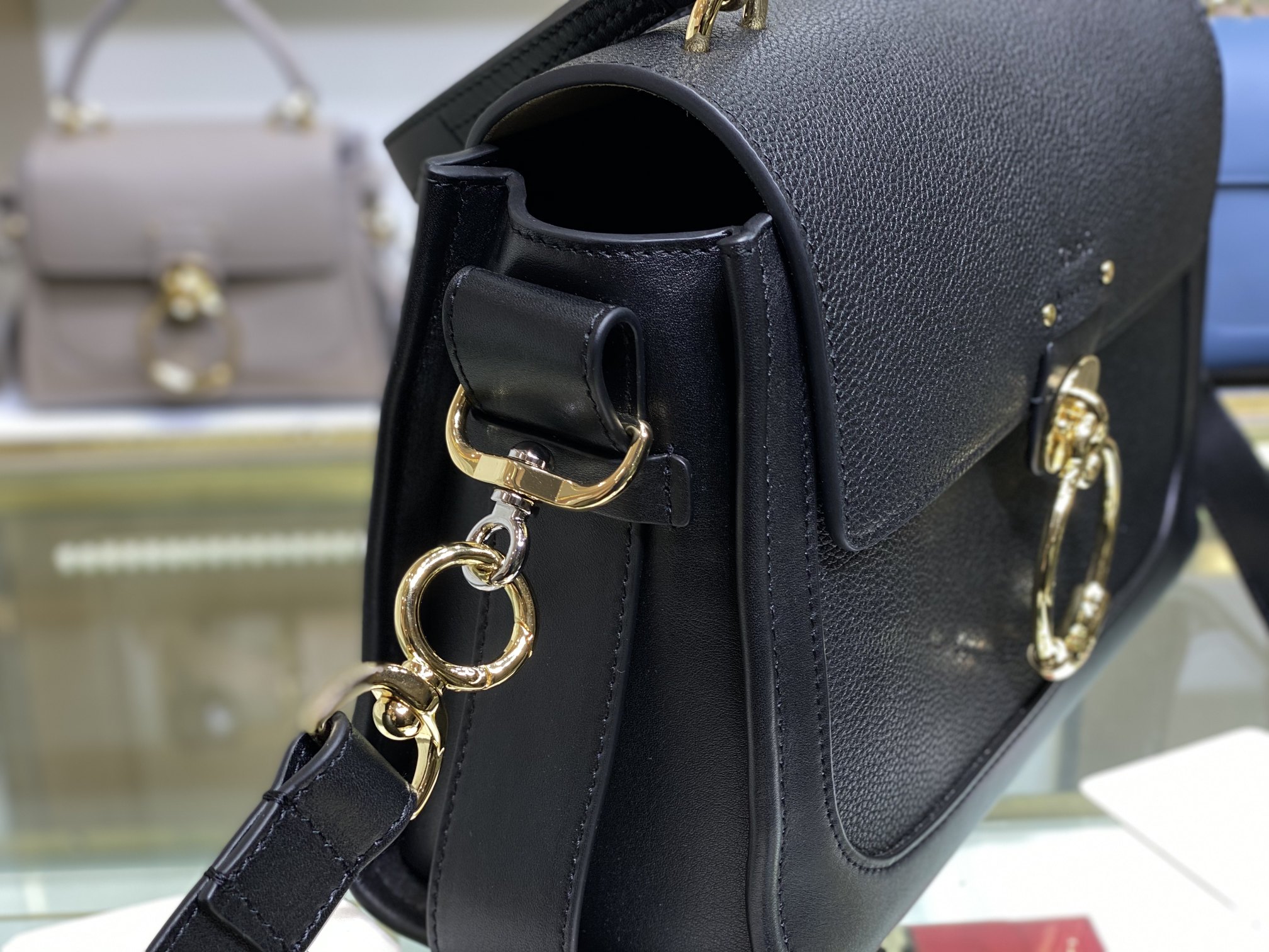 Chloe Small Tess Day Bag In Black Grained Leather